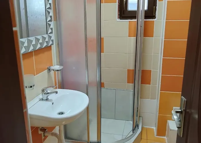 Fundeni- Dragonul Rosu 3* Bucureşti